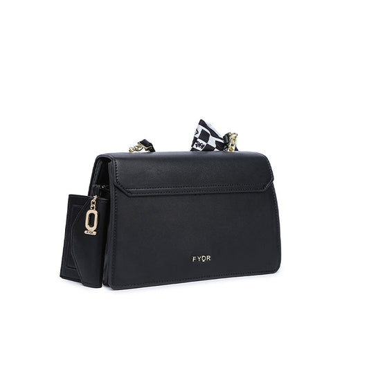 TRIVISSA (BLACK)