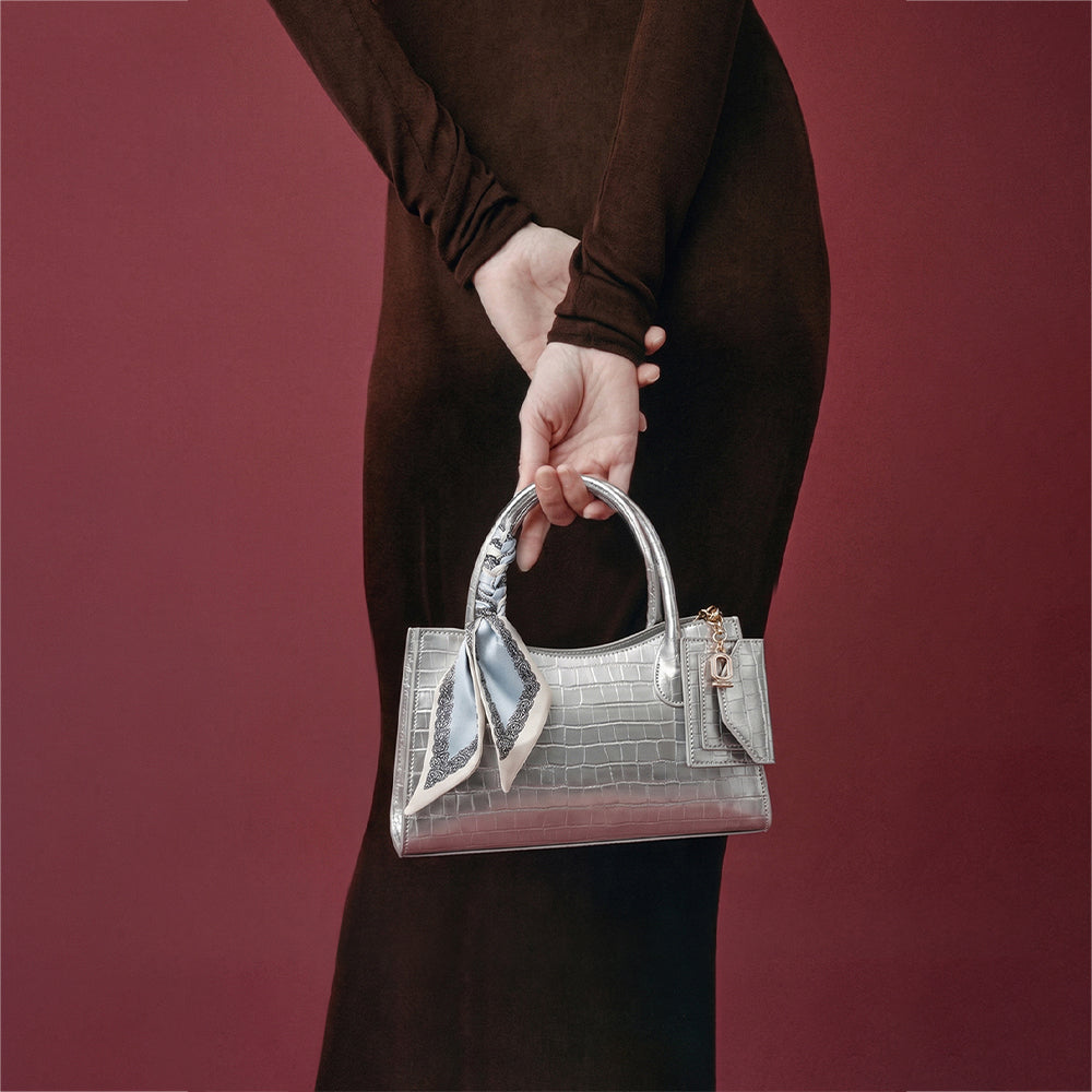 Bly  - Silver