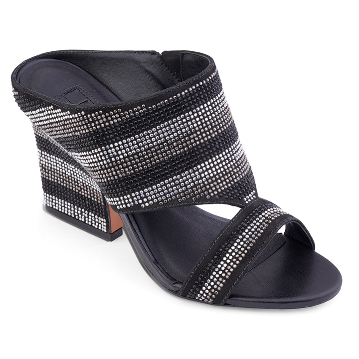Eduarda  - Black