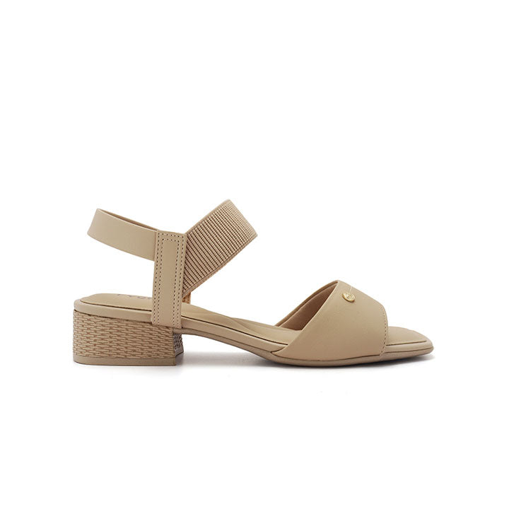 Juxta  - Almond