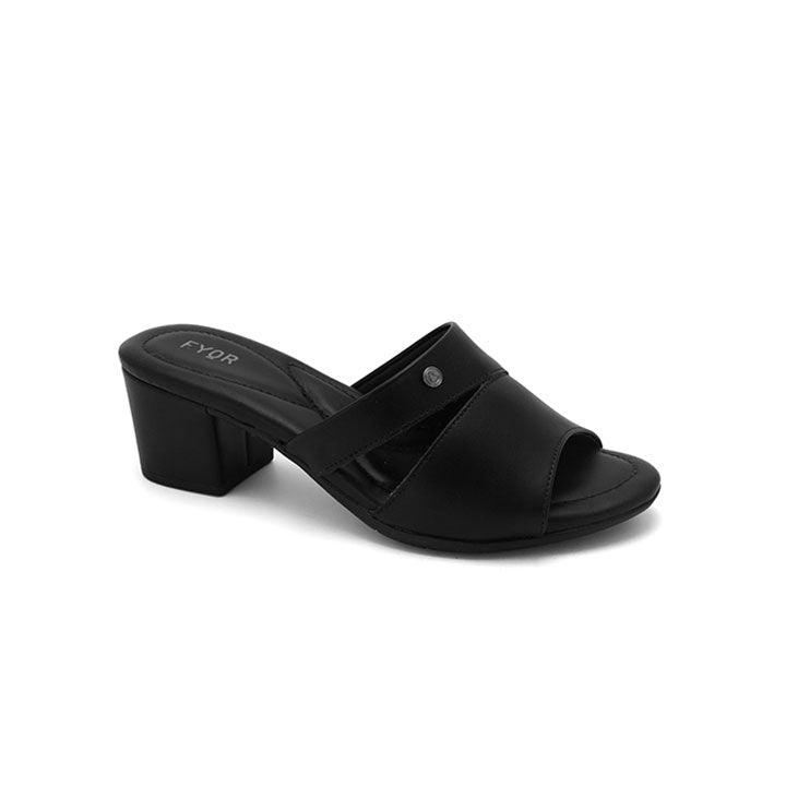 Revela  - Black
