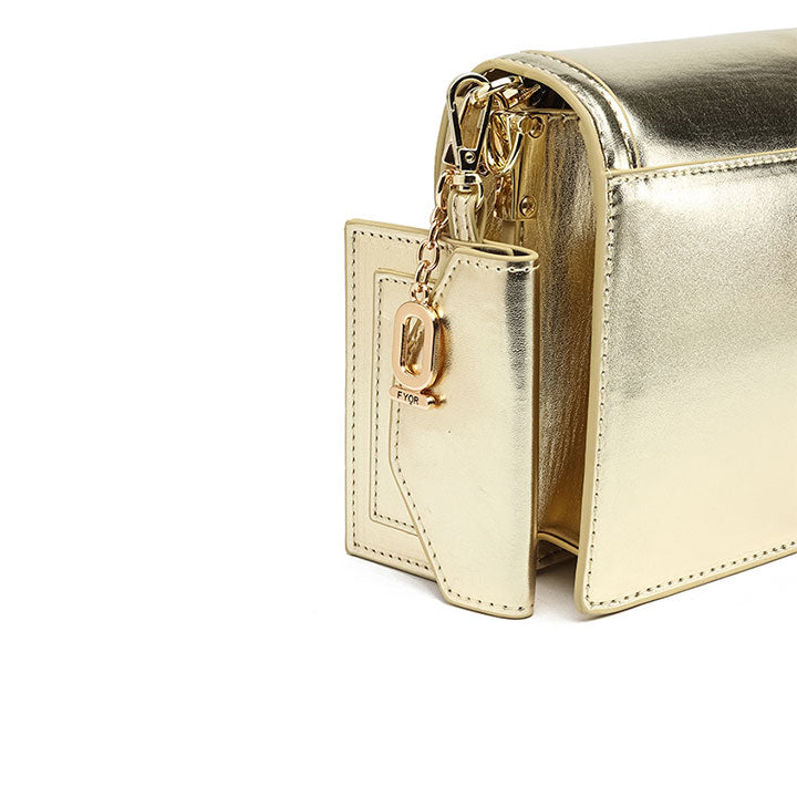 Cushy  - Gold