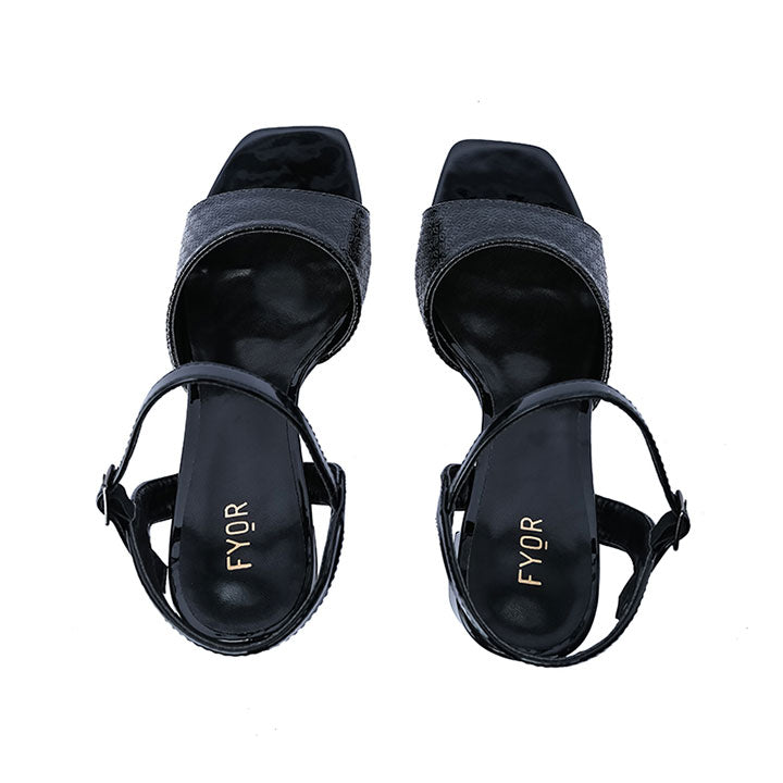 Mallery  - Black