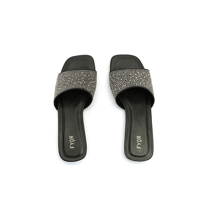 Fernly  - Black