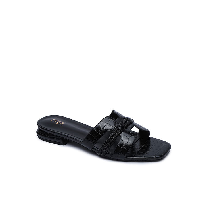 Enara  - Black