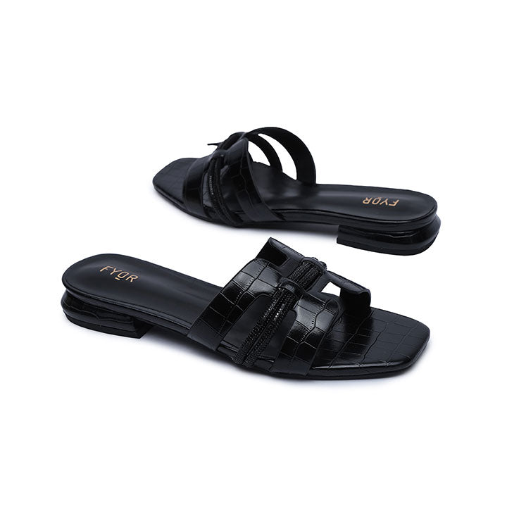 Enara  - Black