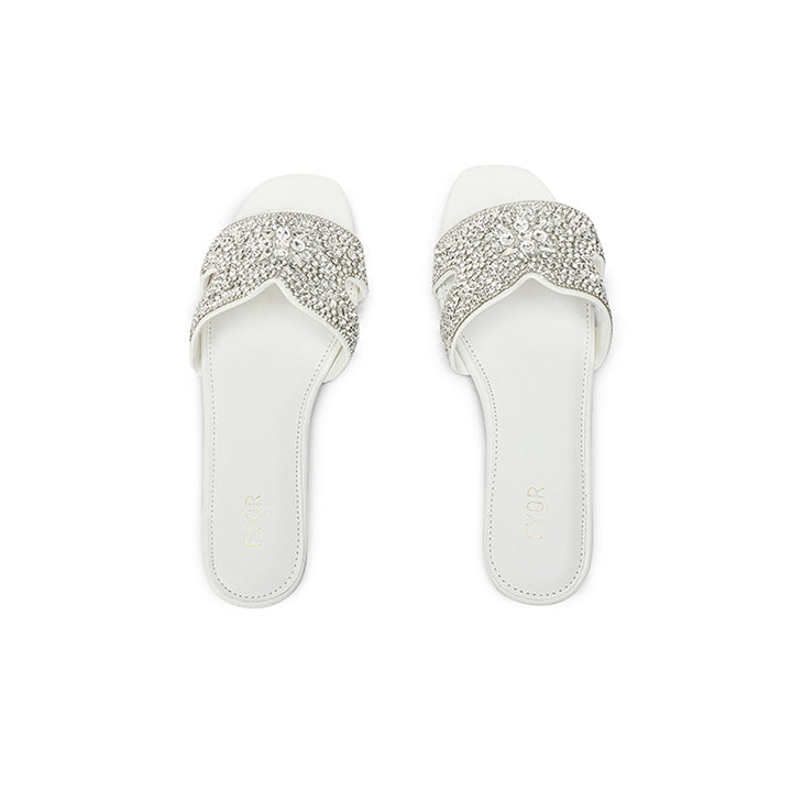 Mora  - White