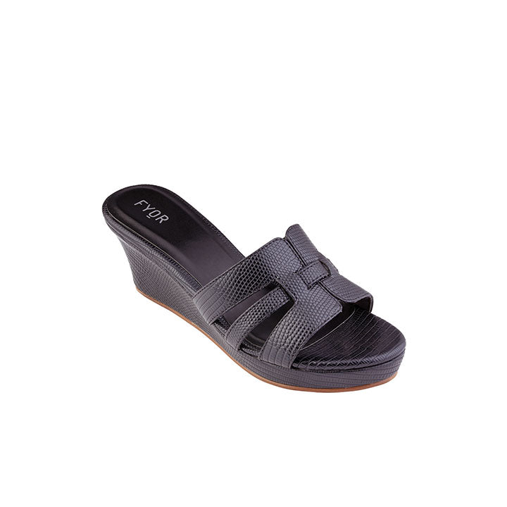 Zyro  - Black