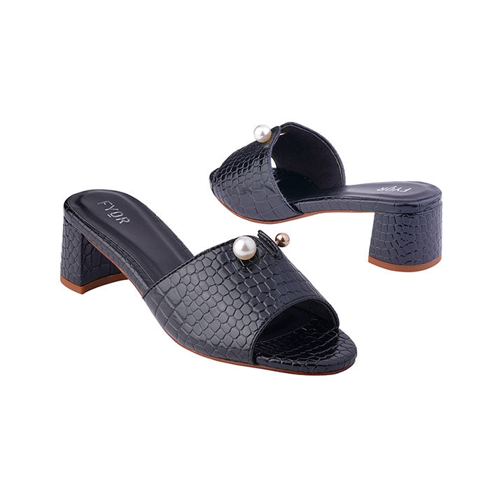 Sera  - Black