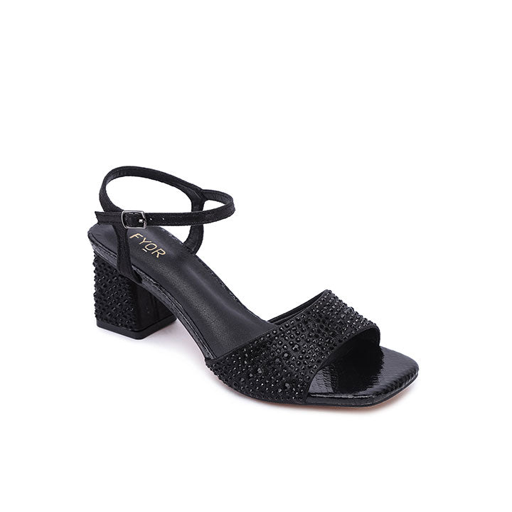 Runa  - Black
