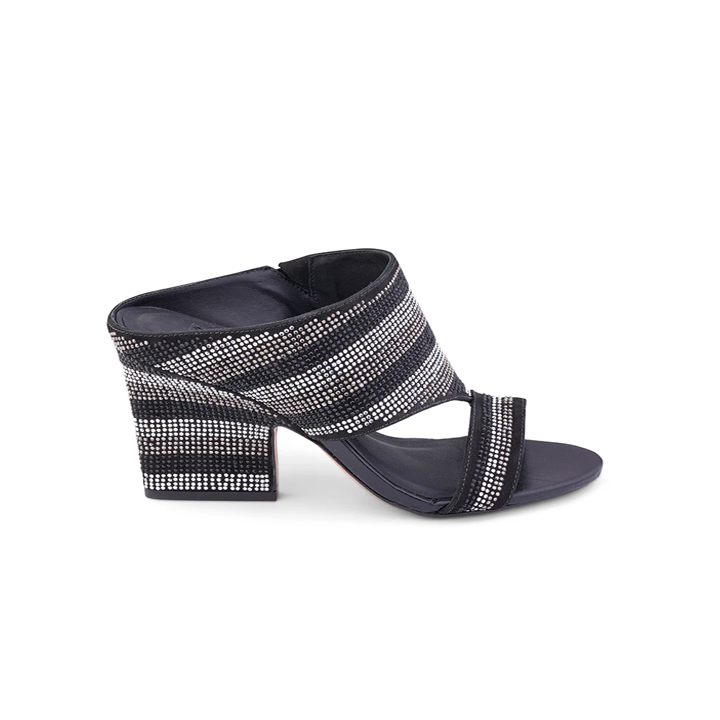 Eduarda  - Black