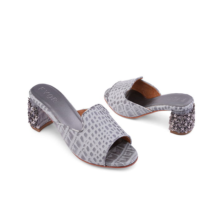 Jewelly  - Grey